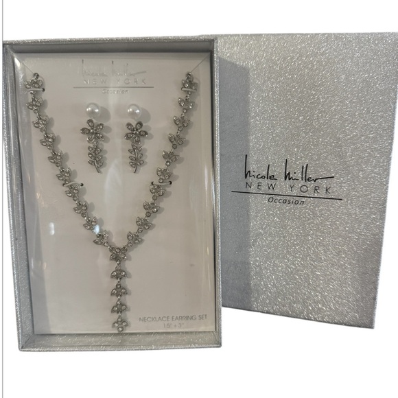 NIB Nicole Miller Occasion Crystal & Pearl Floral Y Necklace & Earringss - Picture 2 of 5